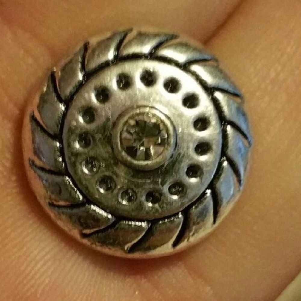 Button Snap  - Picture 1 of 1